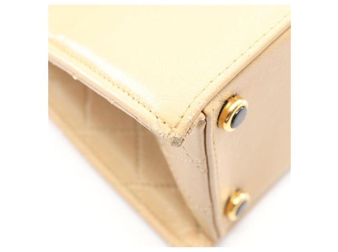 Vintage Matelassé Schultertasche von Chanel Beige - Ansicht 8