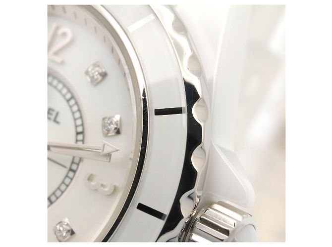 Chanel J12 8-Diamant-Armbanduhr - Ansicht 11