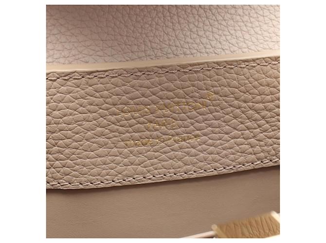 Borsa Capucines BB Louis Vuitton Beige - vista 4