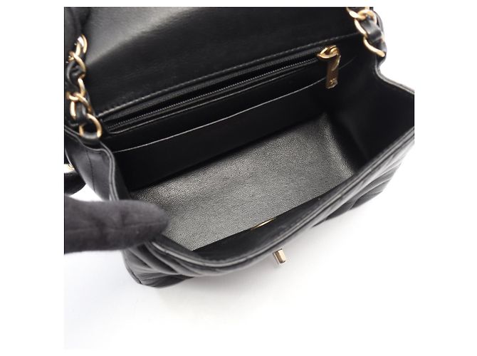 Borsa a spalla mini Chanel Chevron V-Stitch Nero - vista 3