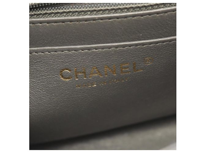 Borsa a Spalla Mini Matelassé Chanel Marrone - vista 4