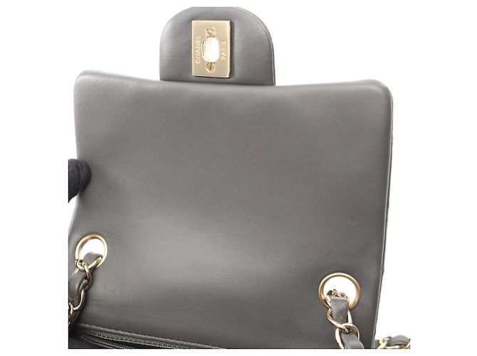 Borsa a Spalla Mini Matelassé Chanel Marrone - vista 7