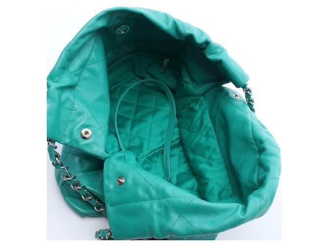 Borsa a Spalla Chanel Matelassé 22 Piccola Verde - vista 3