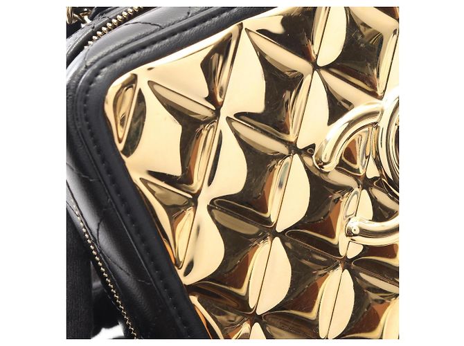Borsa Vanity Matelassé Chanel Nero D'oro - vista 6