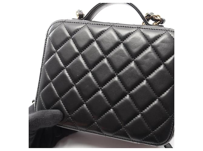 Borsa Vanity Matelassé Chanel Nero D'oro - vista 7