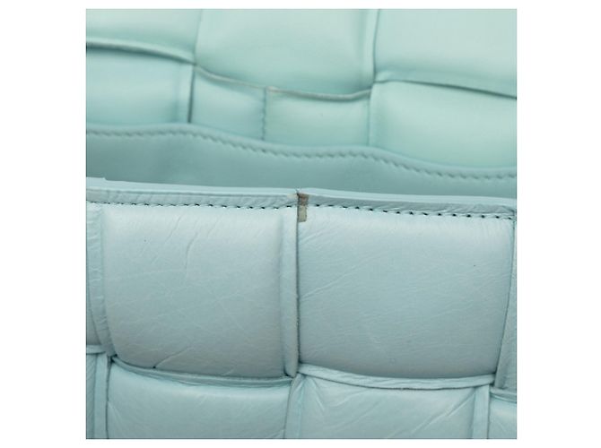 Borsa a Spalla Maxi Intrecciato Padded Cassette di Bottega Veneta Blu - vista 5