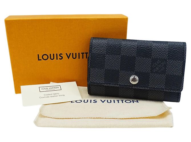 Louis Vuitton Damier Graphite Keycase Black - view 5
