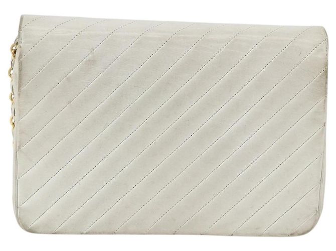 Chanel Matelassé Chain Leather Bianco - vista 3