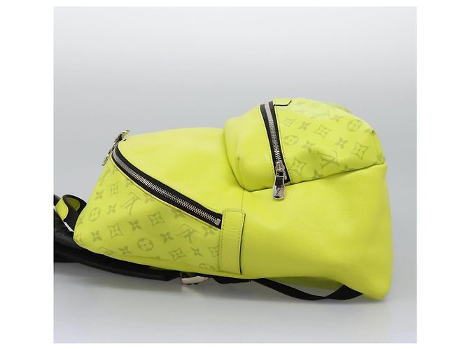 Louis Vuitton Discovery Monogram Taigarama PM Giallo - vista 3