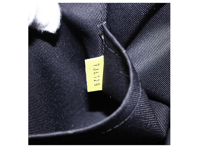Louis Vuitton Discovery Monogram Taigarama PM Giallo - vista 7