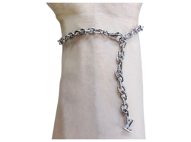 Louis Vuitton Monogramm Bold Plattenarmband Silber Metallisch - Ansicht 2
