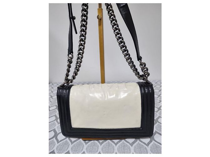 Borsa Boy Medium con Chiusura Chanel Crema/Nera Nero Crudo - vista 3
