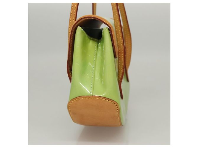 Louis Vuitton Biscayne Bay Monogram Vernis PM Verde - vista 3
