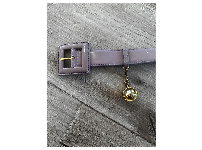 Céline Cinturón CELINE de cuero patentado rosa pálido con charm dorado - vista 2