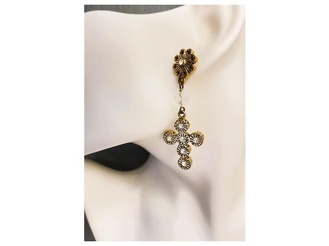 Magnifici orecchini DOLCE & GABBANA dorati con croce barocca e swarovski - vista 7