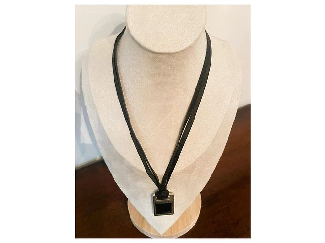 Colar DOLCE & GABBANA com cordão duplo em couro camurça preto e pingente Prata Multicor - vista 10