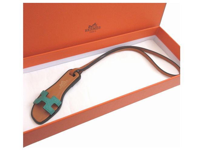 Portachiavi Charm Nano Oran di Hermès Marrone Nero - vista 2