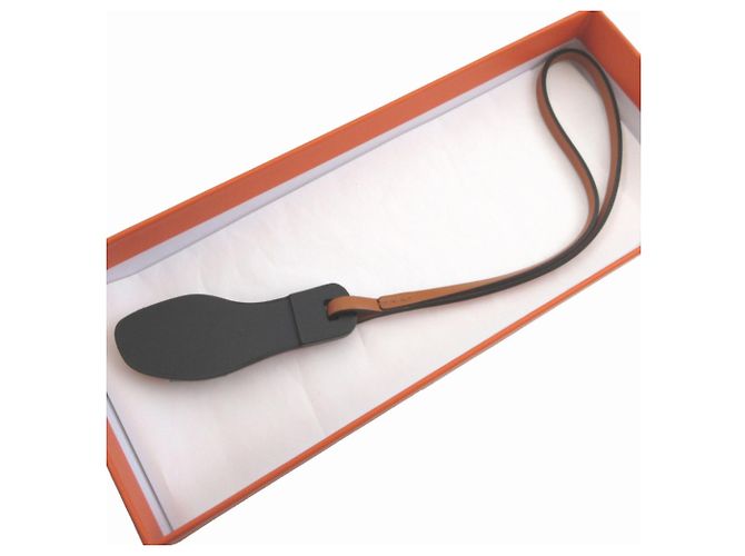 Portachiavi Charm Nano Oran di Hermès Marrone Nero - vista 3