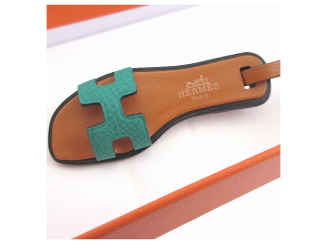 Portachiavi Charm Nano Oran di Hermès Marrone Nero - vista 5