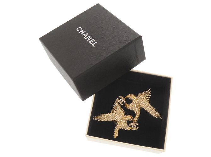Orecchini in metallo dorato con strass a forma di aquila Coco Mark di Chanel D'oro - vista 2