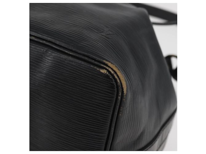Noe LOUIS VUITTON Borsa a Spalla Petit Noé Epi Nera M44102 LV Auth 175772 Nero - vista 14