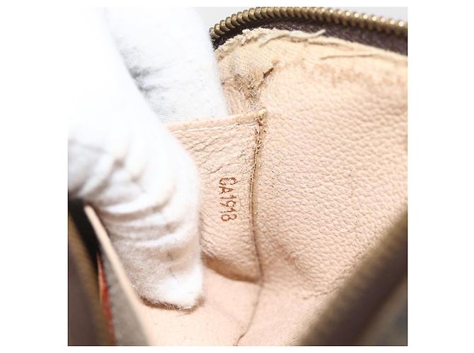 LOUIS VUITTON Pochette Cosmetica Monogram PM Pouch M43998 LV Auth 175666 Monogramma - vista 12