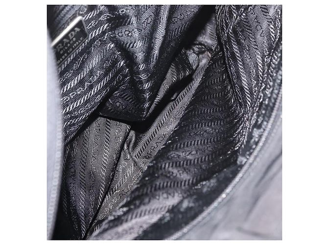 Prada Tote Bag aus schwarzem Nylon mit silberner Authentizität 176592 - Ansicht 11