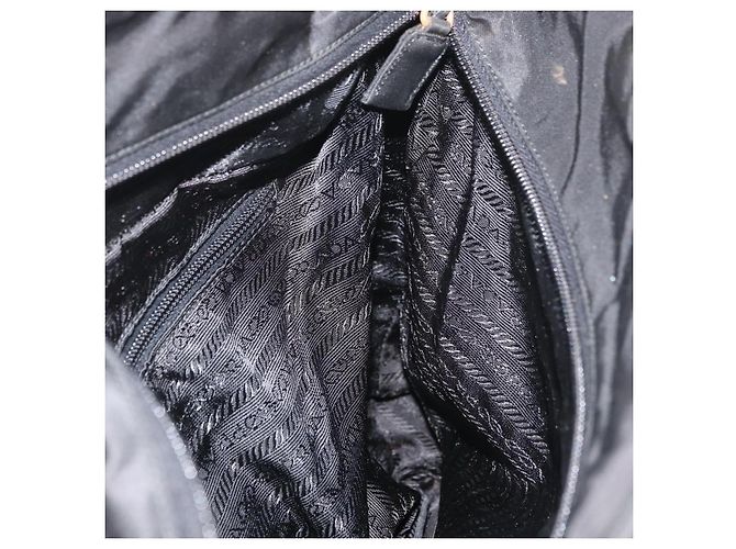 Prada Tote Bag aus schwarzem Nylon mit silberner Authentizität 176592 - Ansicht 19