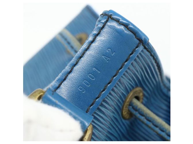 Noe LOUIS VUITTON Borsa a Spalla Petit Noé Epi Blu M44105 LV Auth YKZ1244 - vista 12
