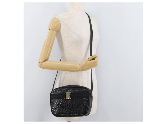 Bolso de Hombro Vala de Cuero Negro y Dorado Salvatore Ferragamo Auth ka4001 - vista 22