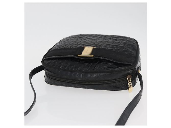 Bolso de Hombro Vala de Cuero Negro y Dorado Salvatore Ferragamo Auth ka4001 - vista 6