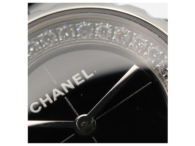 Reloj Chanel J12 XS con bisel de diamantes - vista 11