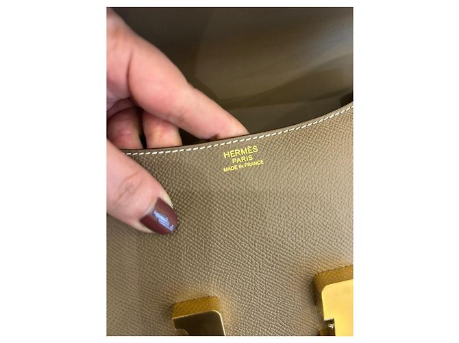 Hermès Constance 24 couro Epsom cinza Etoupe com ferragens douradas - vista 7