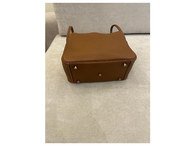 Hermès Lindy 26 in pelle Taurillon Clemence Oro Marrone - vista 8