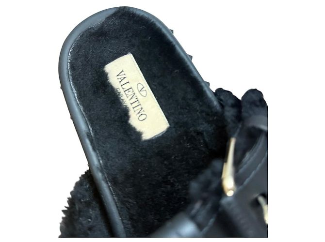 Sandalias de shearling Rockstud Valentino Garavani Negro - vista 8