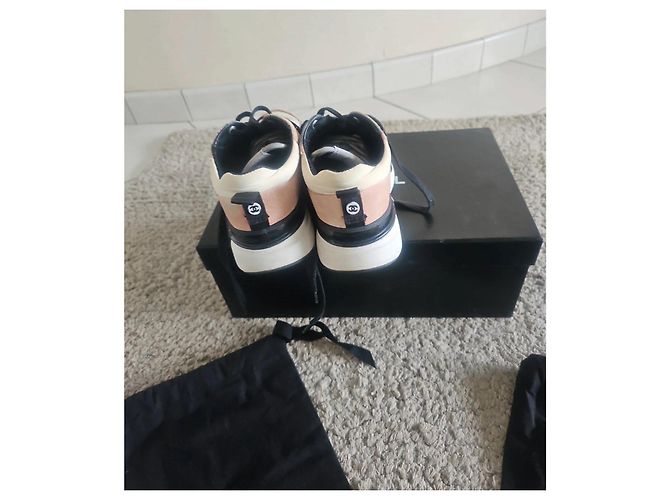 Sneakers Chanel in Pelle e Tessuto Rosa Nero Bianco Grigio - vista 4
