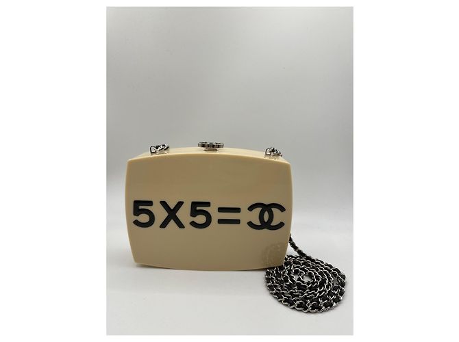 Rara clutch da sfilata Chanel Minaudière con catena Beige - vista 6