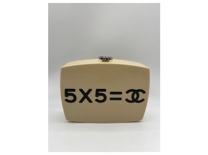 Rara clutch da sfilata Chanel Minaudière con catena Beige - vista 8