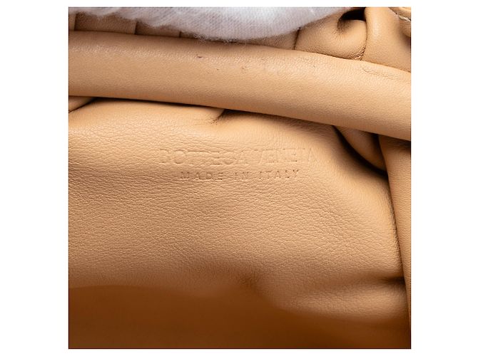 Bottega Veneta Mini Pouch in pelle di agnello beige con tracolla - vista 5