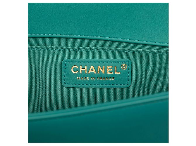 Chanel Blu Antico Medio Boy Flap in Pelle di Agnello Turchese - vista 5