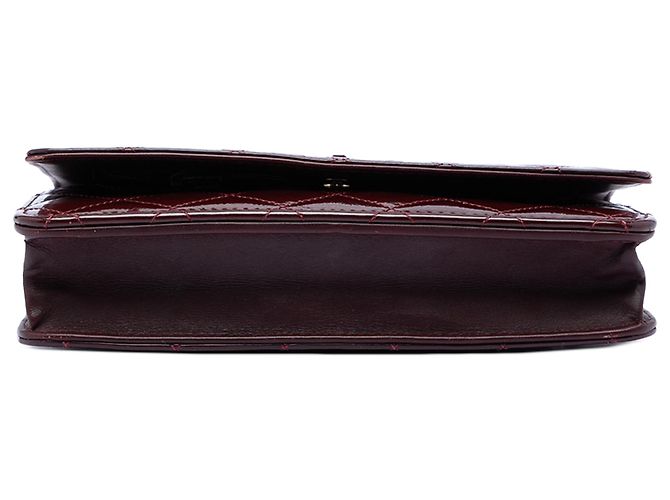Wallet On Chain Portafoglio Chanel Rosso Trapuntato in Vernice Reissue 2.55 con Catena Bordò - vista 3
