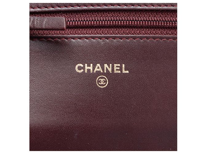 Wallet On Chain Portafoglio Chanel Rosso Trapuntato in Vernice Reissue 2.55 con Catena Bordò - vista 5