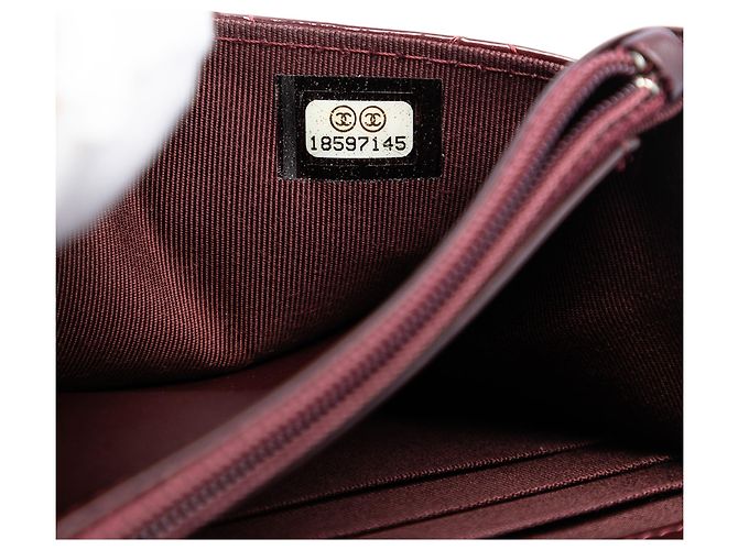 Wallet On Chain Portafoglio Chanel Rosso Trapuntato in Vernice Reissue 2.55 con Catena Bordò - vista 6