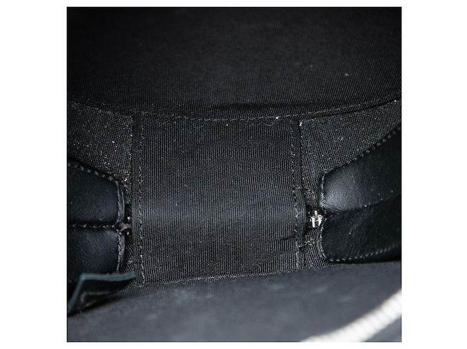 Borsa rotonda in vernice nera Chanel As Earth Nero - vista 4