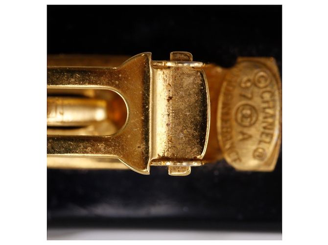 Fermaglio Coco Mark di Chanel Nero D'oro - vista 4