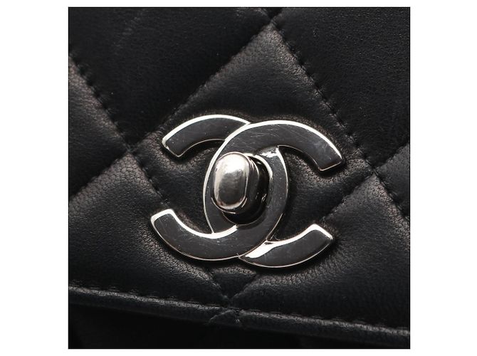 Borsa a spalla in agnello nero trapuntato Chanel - vista 8