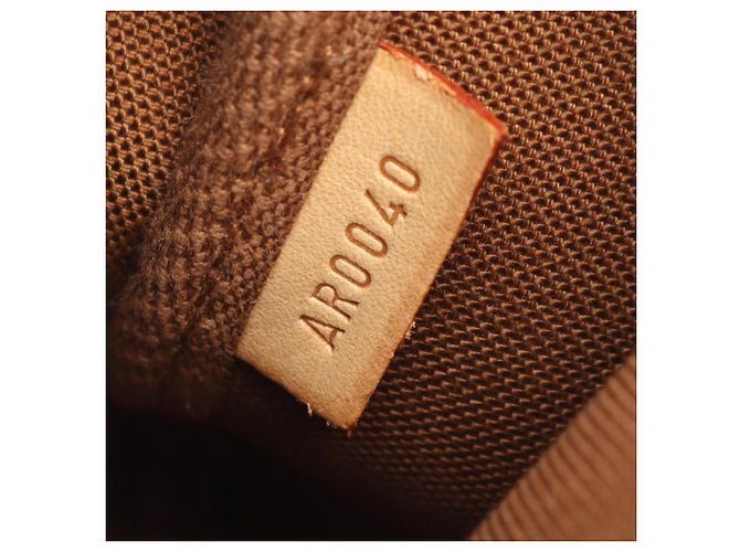 Bolsa Pochette Accessoires Louis Vuitton Marrom - vista 5