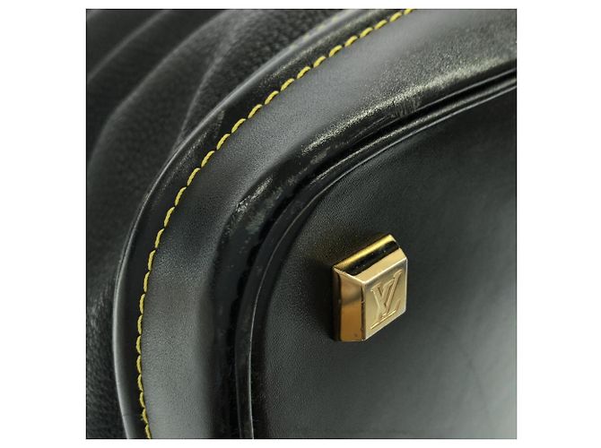 Borsa Louis Vuitton Suhali Lockit GM Nero - vista 3