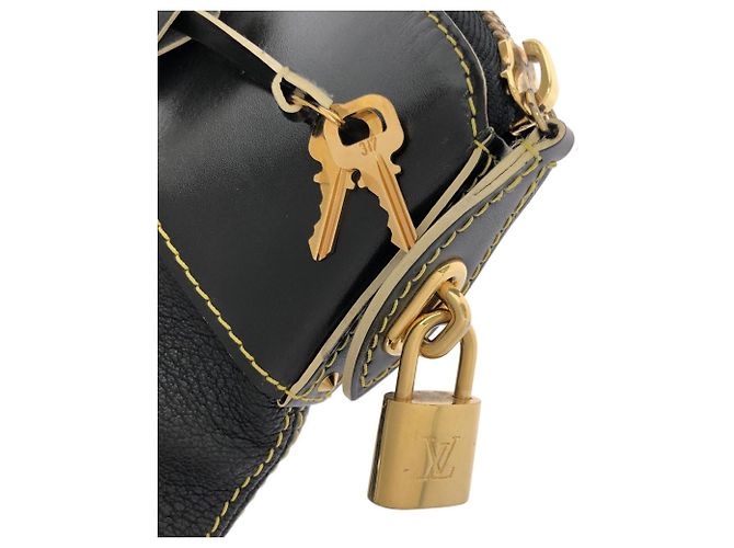 Borsa Louis Vuitton Suhali Lockit GM Nero - vista 4