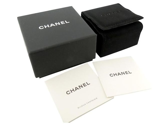 NUOVO 1 ORECCHINO CHANEL EAR CUFF LOGO CC PERLA STRASS IN METALLO DORATO D'oro - vista 11